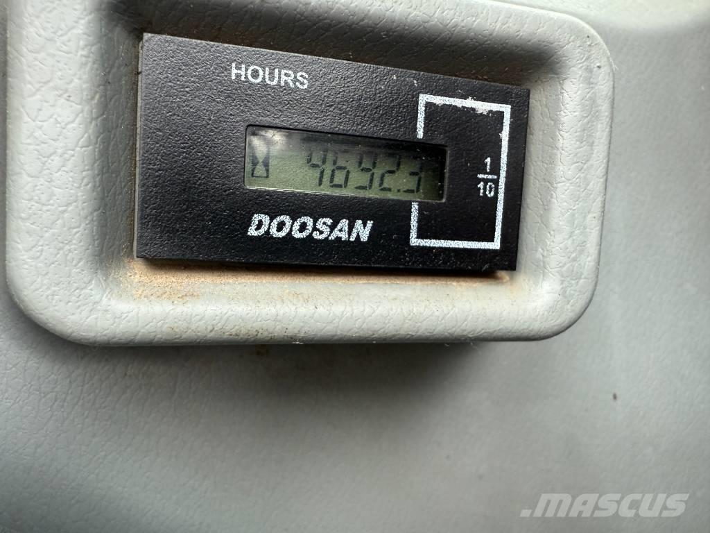 Doosan DX 235 LCR-5 Гусеничні екскаватори