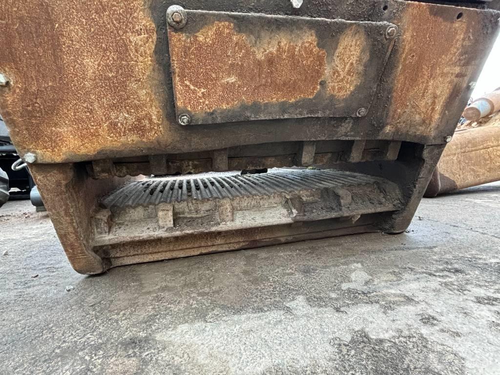 MB Crusher 120 Дробильні ковші