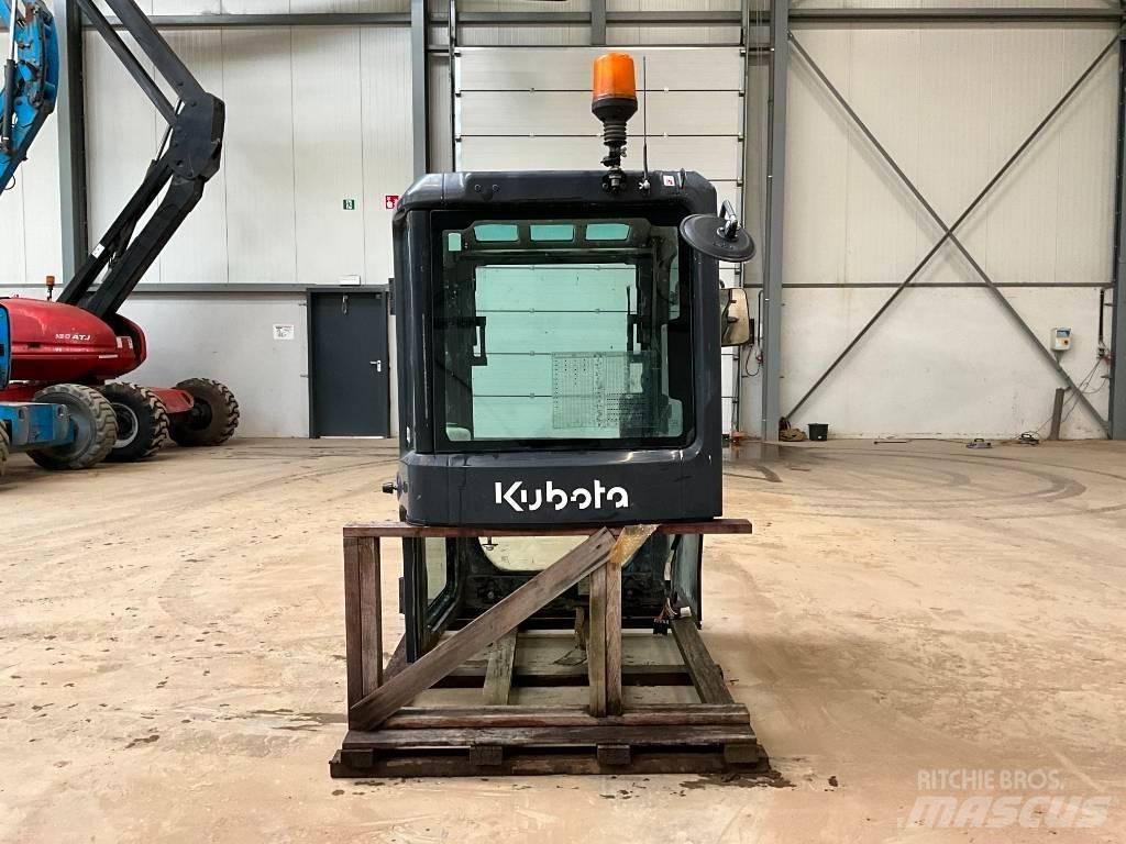 Kubota U 48-4 / U 55-4 Кабіна
