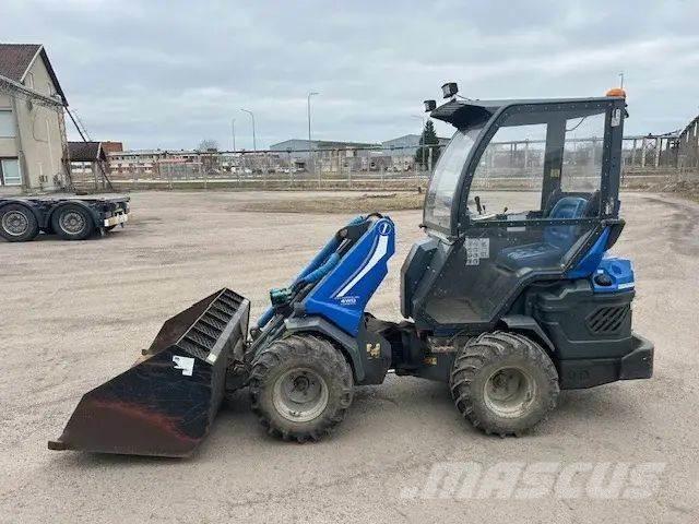 Multione 8.4 SD Малі навантажувачі