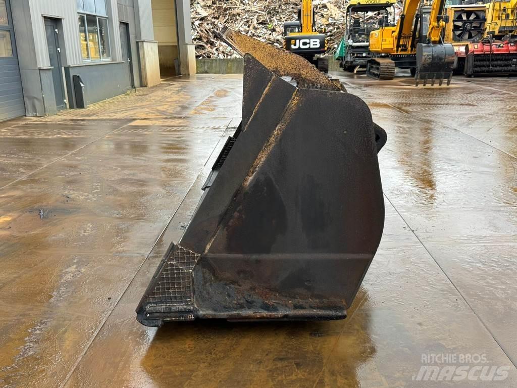 CAT Bucket CAT 980 Ковші