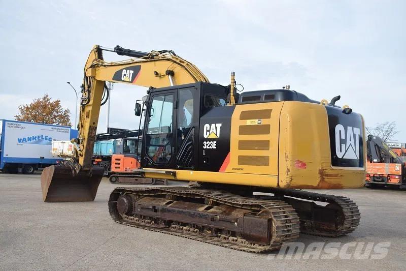 CAT 323E-stock id2 Гусеничні екскаватори