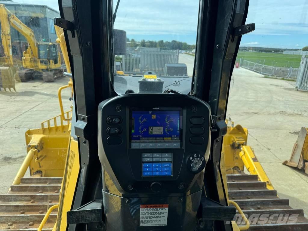 Komatsu D85PX-18 Гусеничні бульдозери