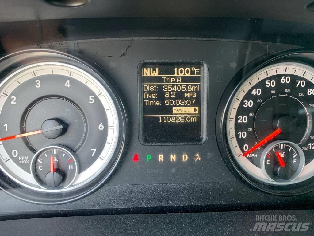 RAM 3500 TRADESMAN Вантажівки-платформи/бокове розвантаження