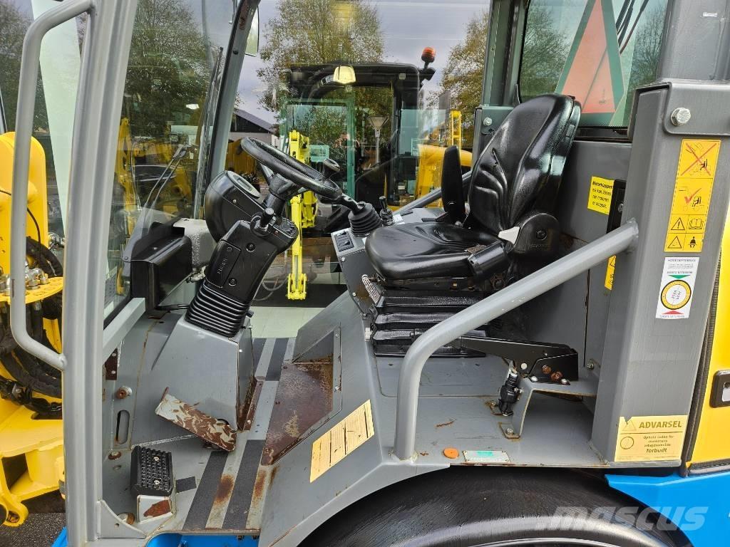 Weidemann 2070LP Малі навантажувачі