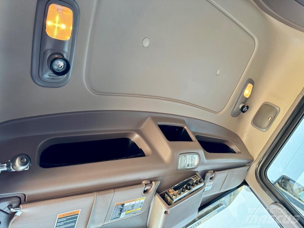 Peterbilt 389 Тягачі