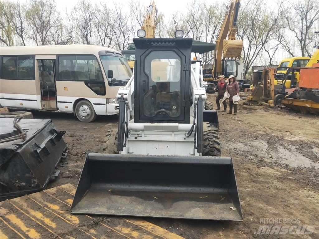 Bobcat S130 Міні-навантажувачі