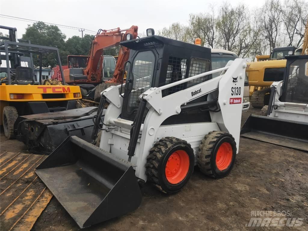 Bobcat S130 Міні-навантажувачі