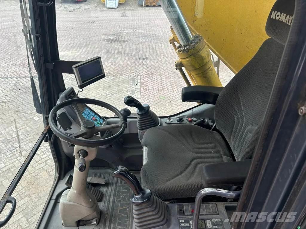 Komatsu PW200 Колісні екскаватори