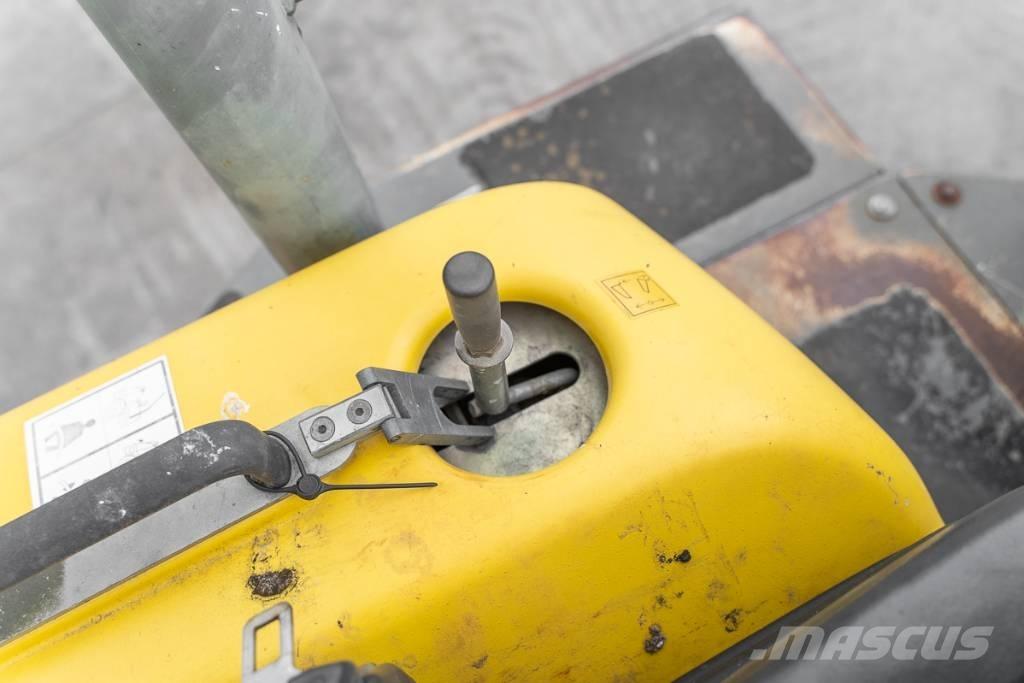 Wacker Neuson 3001 Міні самоскиди