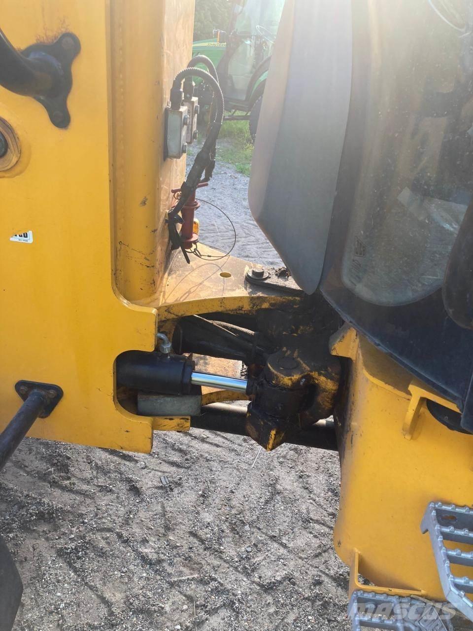 JCB TM 220 Телескопічний навантажувач