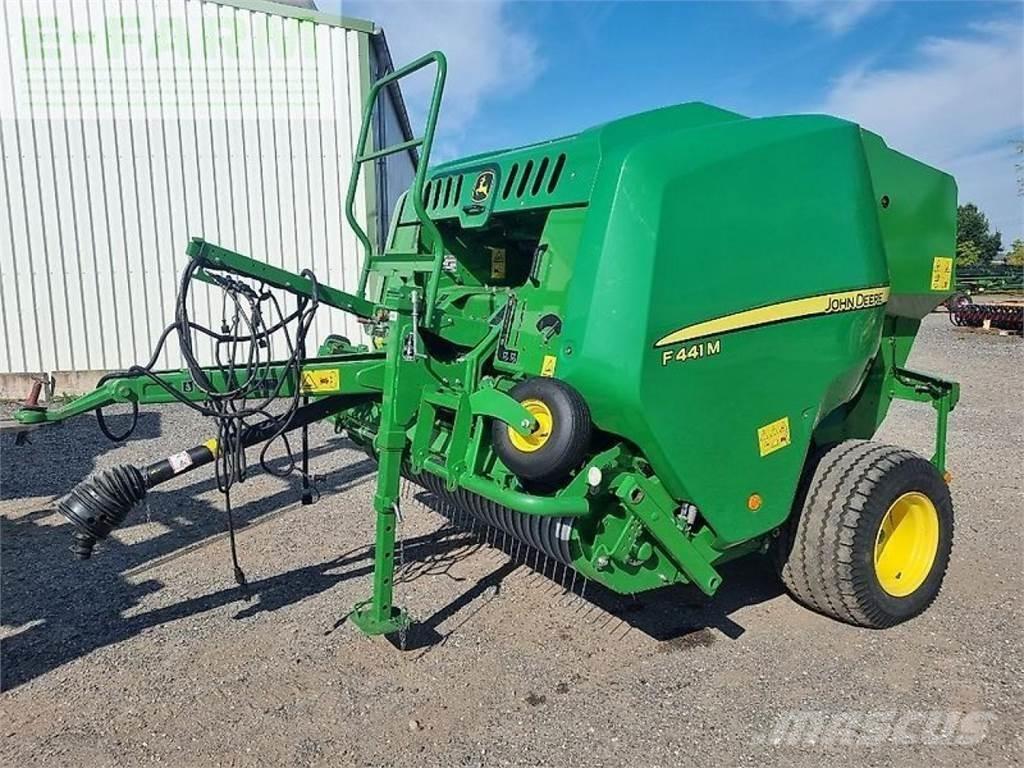 John Deere f441m Тюкові прес-підбирачі