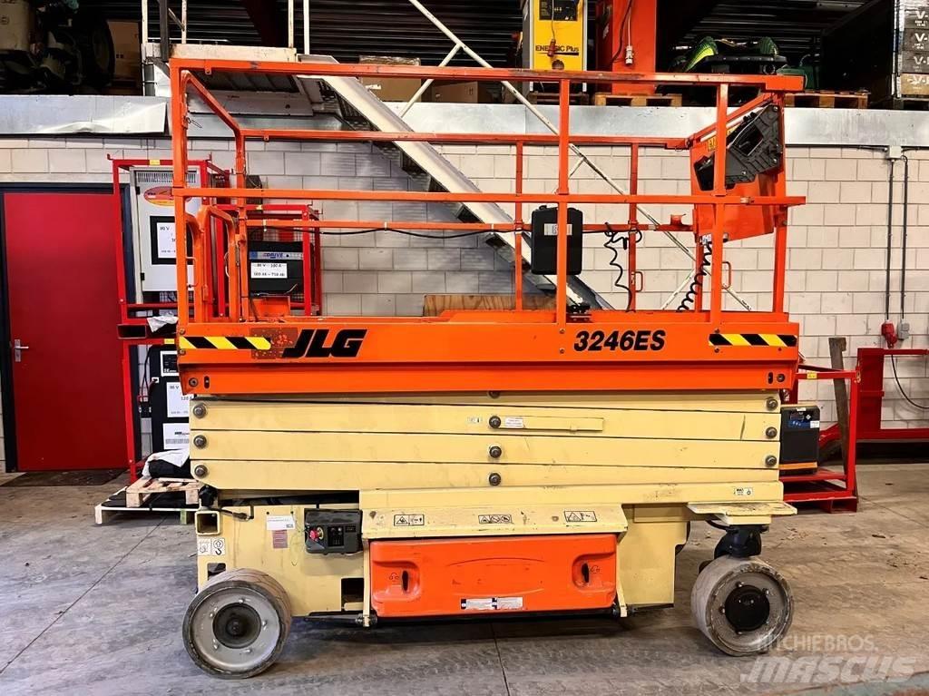 JLG 3246ES Підйомники-ножиці