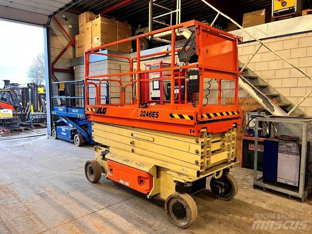 JLG 3246ES Підйомники-ножиці
