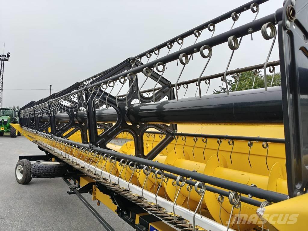 New Holland CX 8.90 Зернозбиральні комбайни