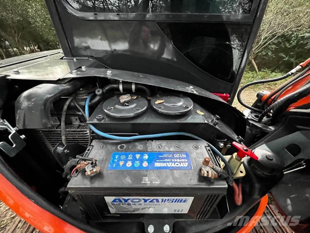 Hitachi ZX 50 U Міні-екскаватори < 7т