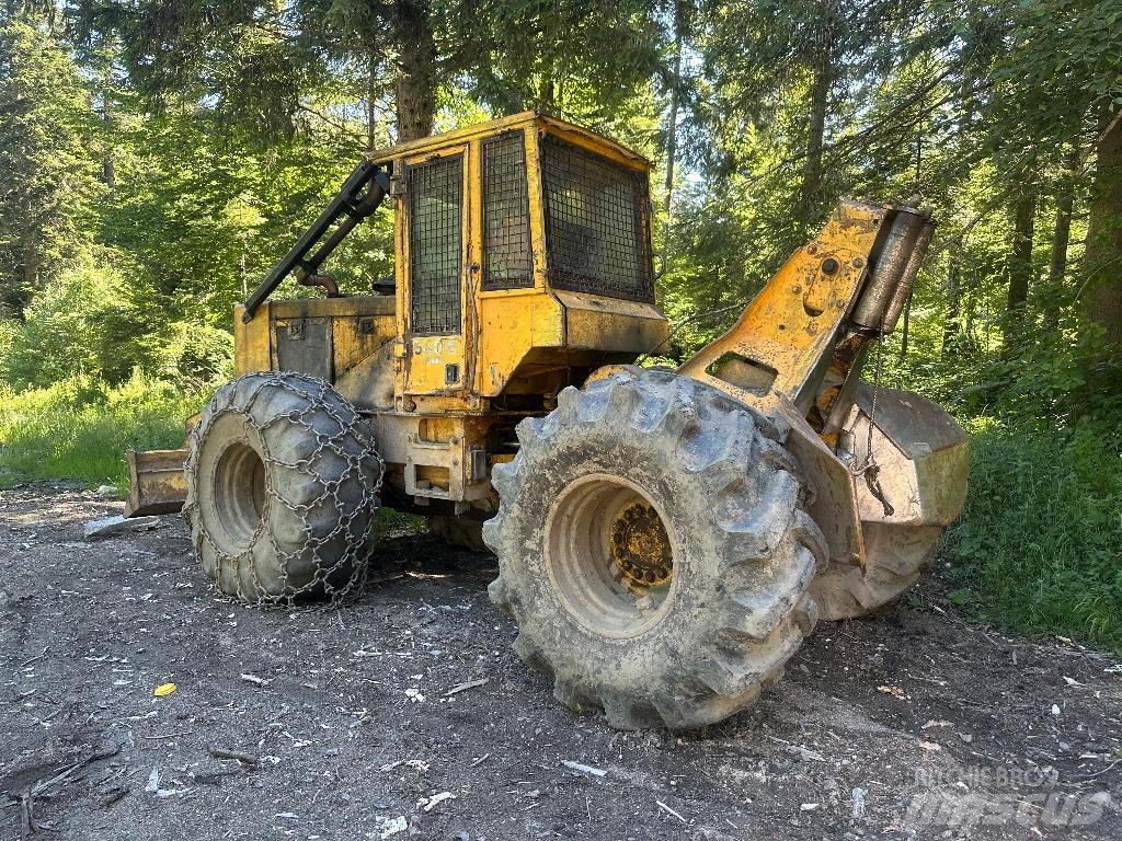 John Deere 540 E Трельовочні трактора