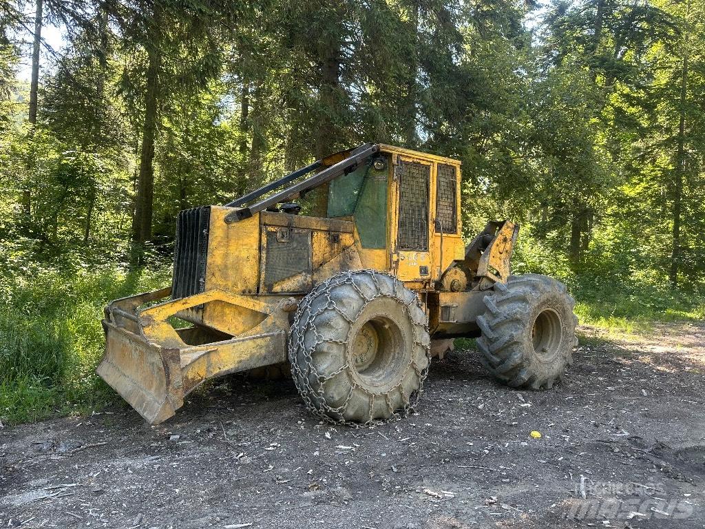 John Deere 540 E Трельовочні трактора