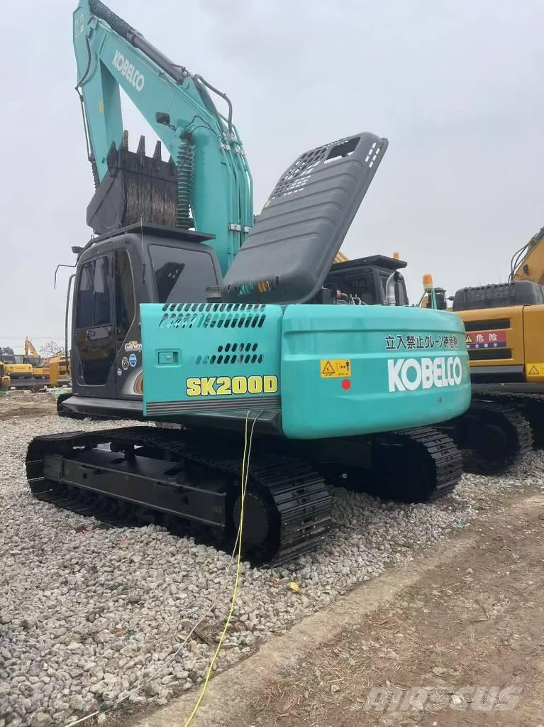Kobelco SK 200 Гусеничні екскаватори