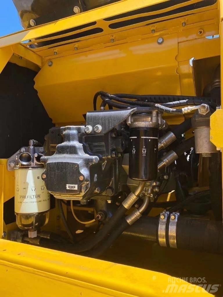 Komatsu pc200- 8 Гусеничні екскаватори