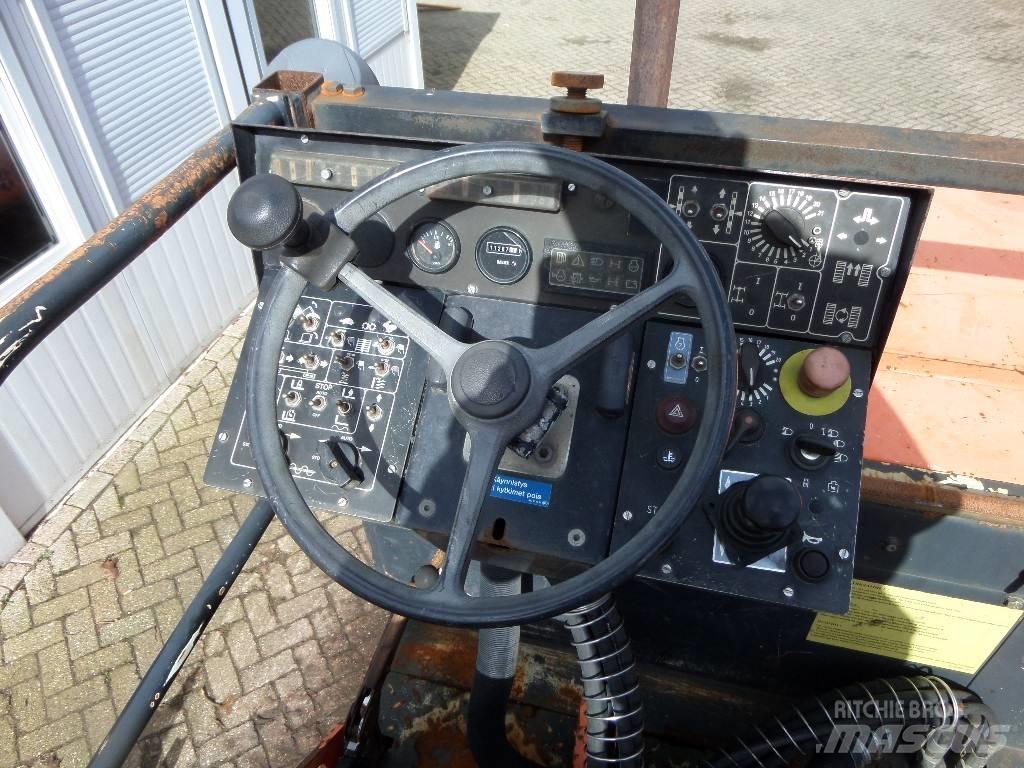 Dynapac F 8-4W Асфальтовкладачі