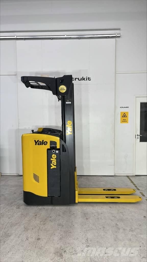 Yale MS 16 S Самохідні електроштабелери