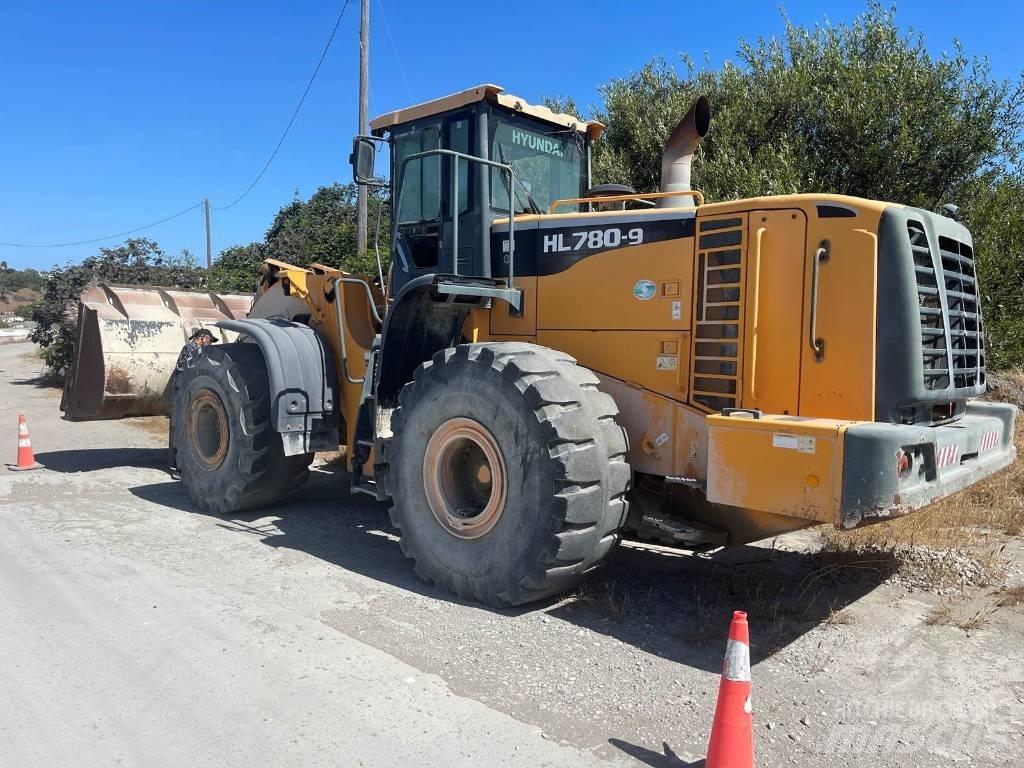 Hyundai HL 780-9 Фронтальні навантажувачі