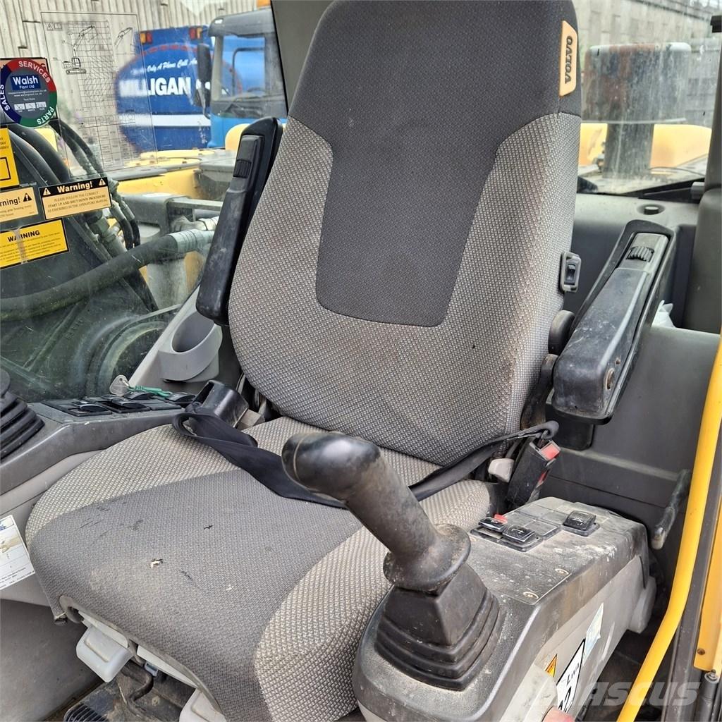 Volvo EC 210 C L Гусеничні екскаватори