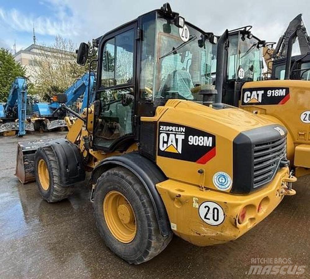 CAT 908M Фронтальні навантажувачі