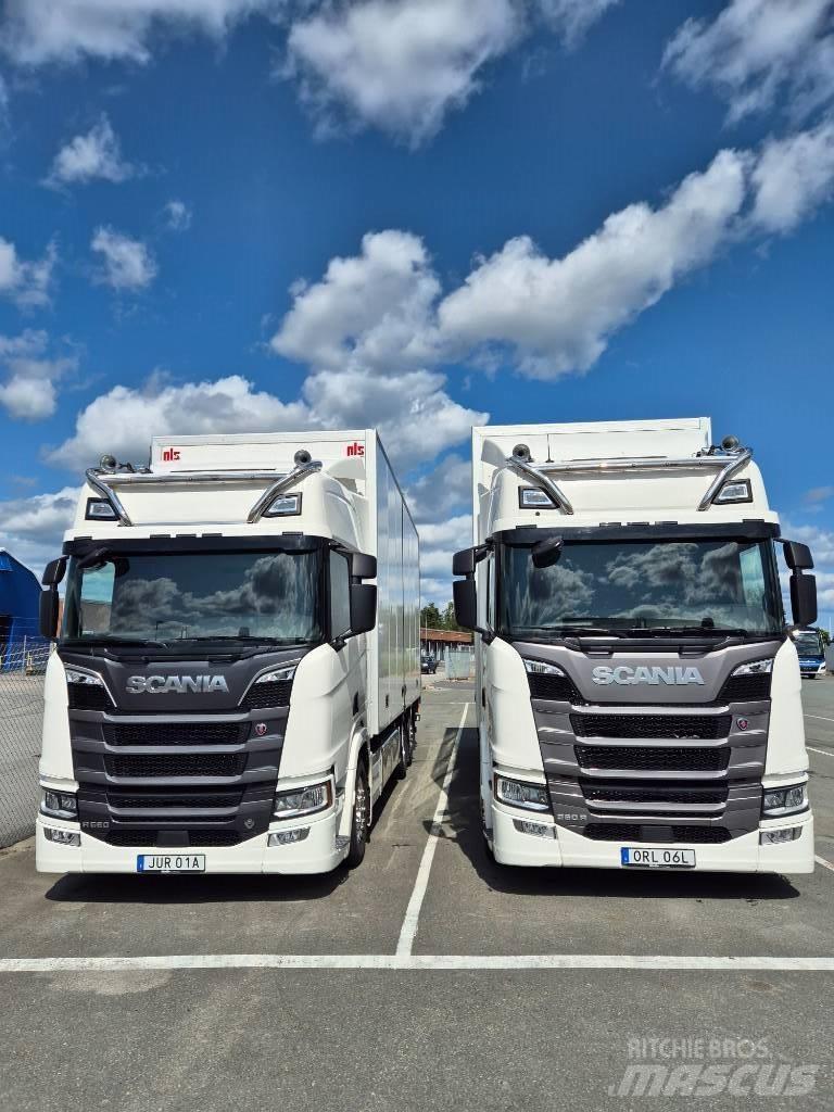 Scania 560R Фургони