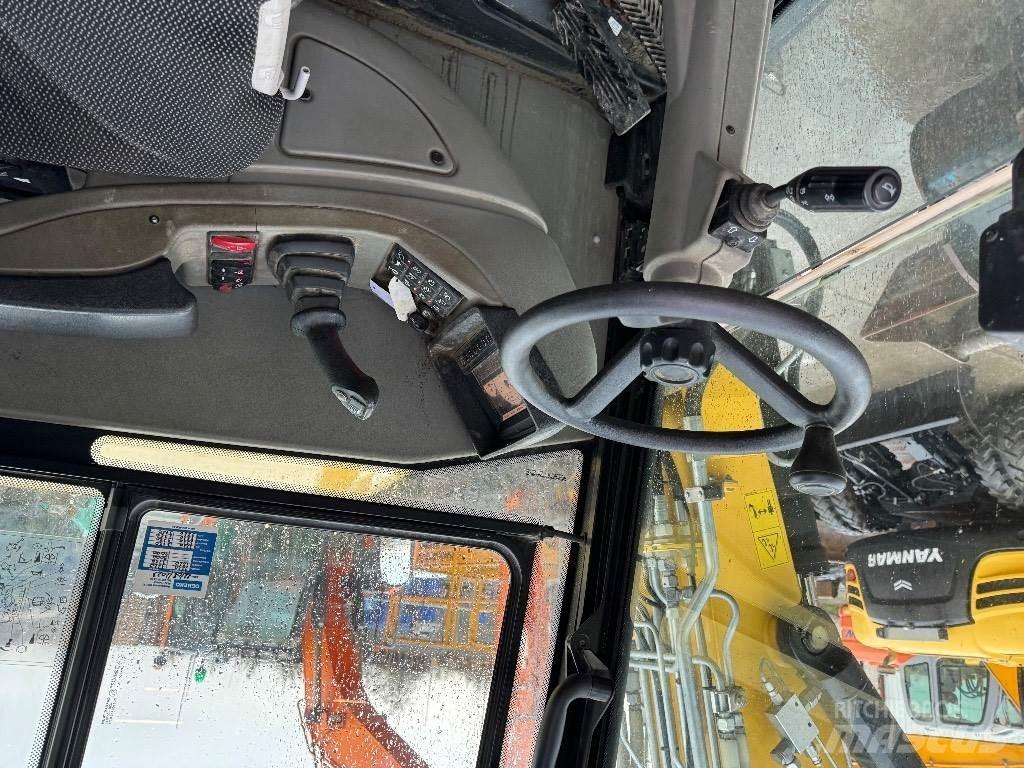 Yanmar B95W (40408) Колісні екскаватори