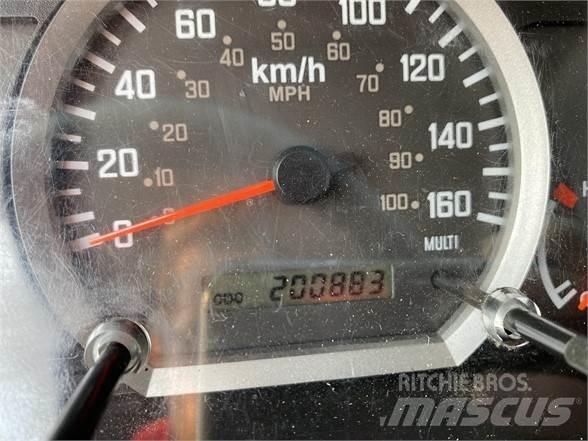 Isuzu NRR Вантажівки для доставки напоїв