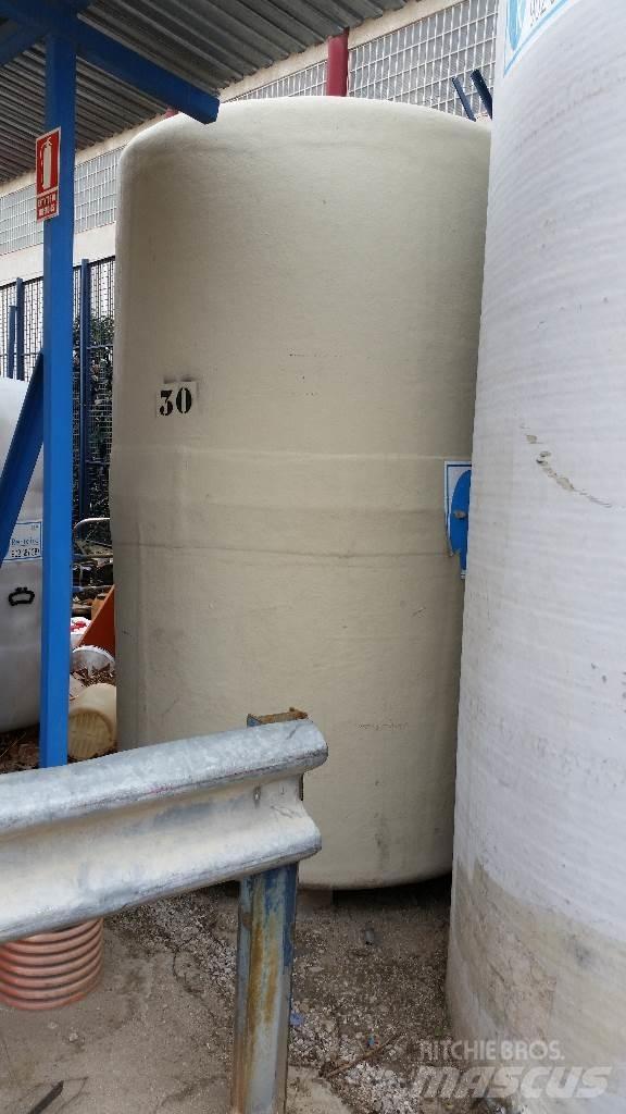  DEPOSITO AGUA 5000 L Будтехніка - Інші