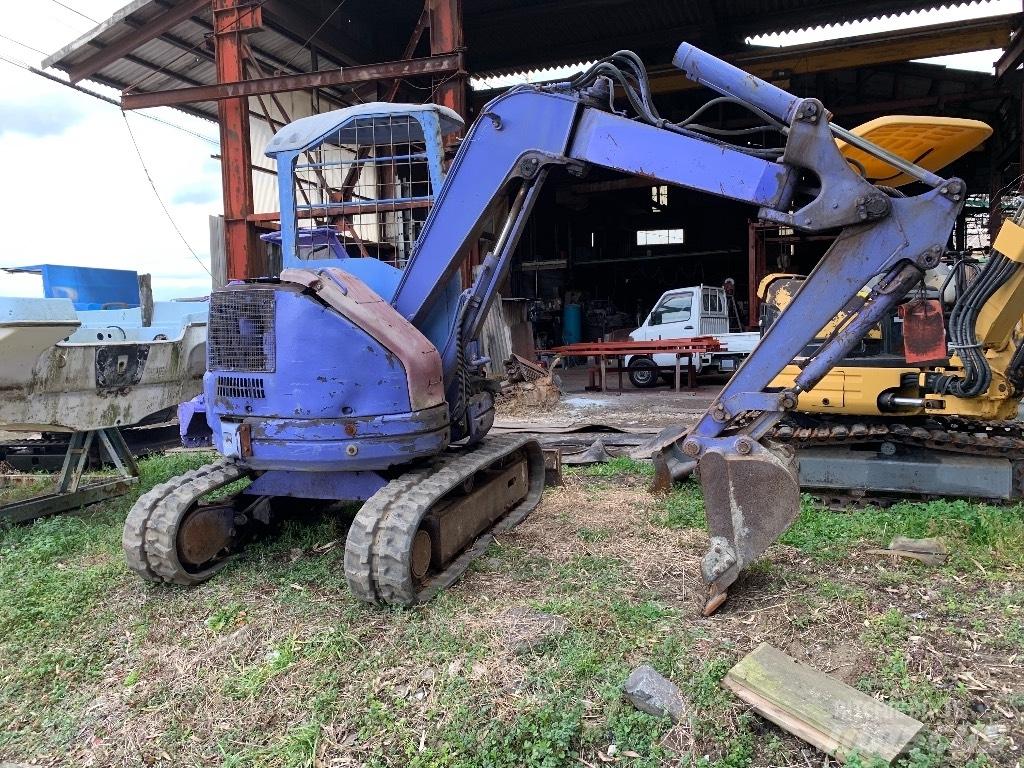 Komatsu PC28UU-2 Міні-екскаватори < 7т