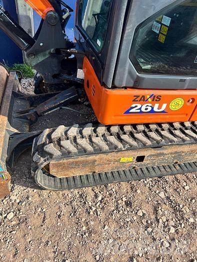 Hitachi ZX26U Міні-екскаватори < 7т