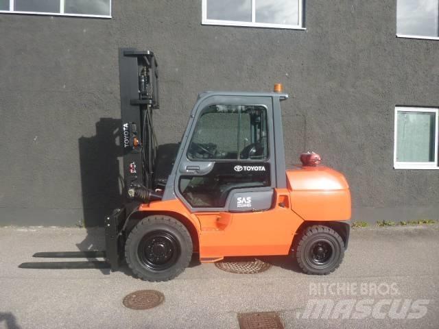 Toyota 7 FD A 50 Дизельні навантажувачі
