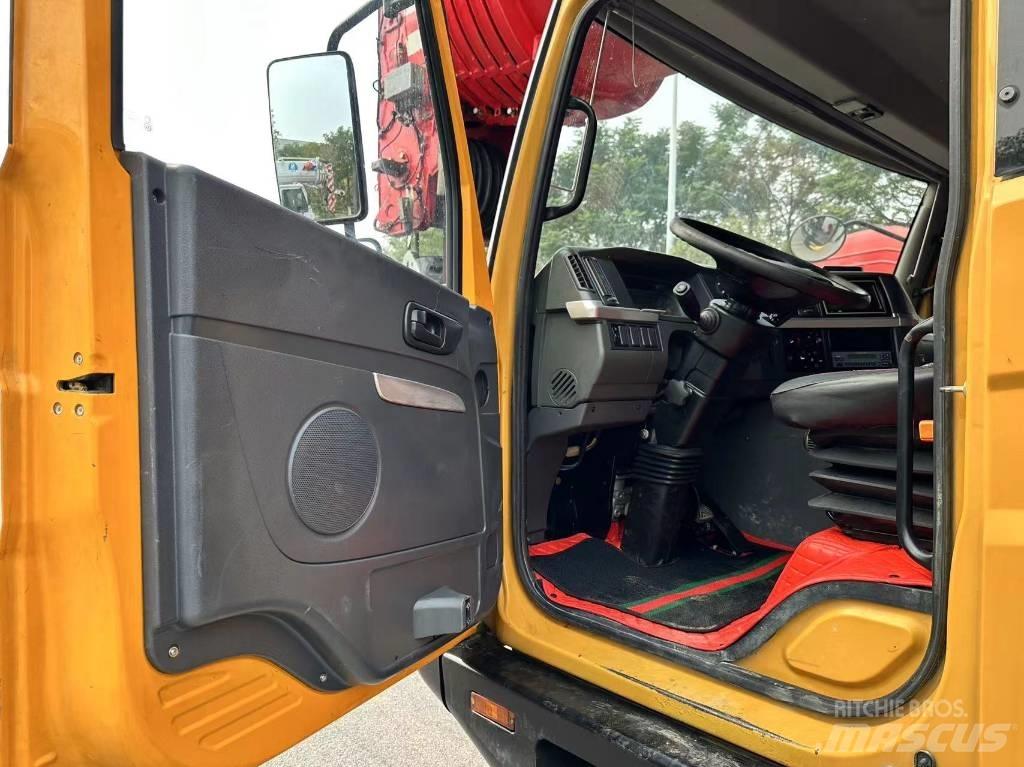 Sany STC1000T автокрани