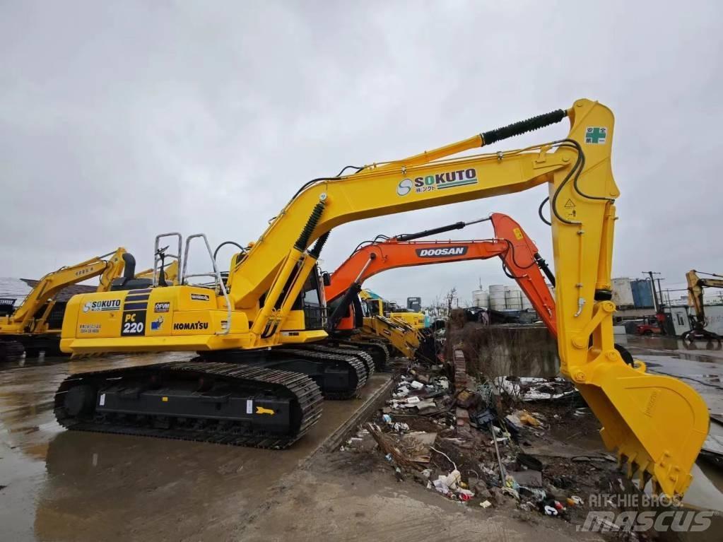 Komatsu PC 220-8 Гусеничні екскаватори