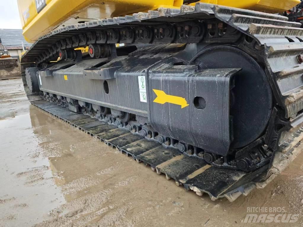 Komatsu PC 220-8 Гусеничні екскаватори