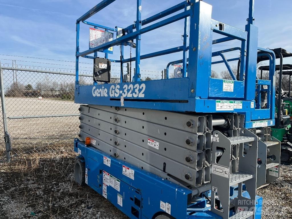 Genie GS 3232 Підйомники-ножиці