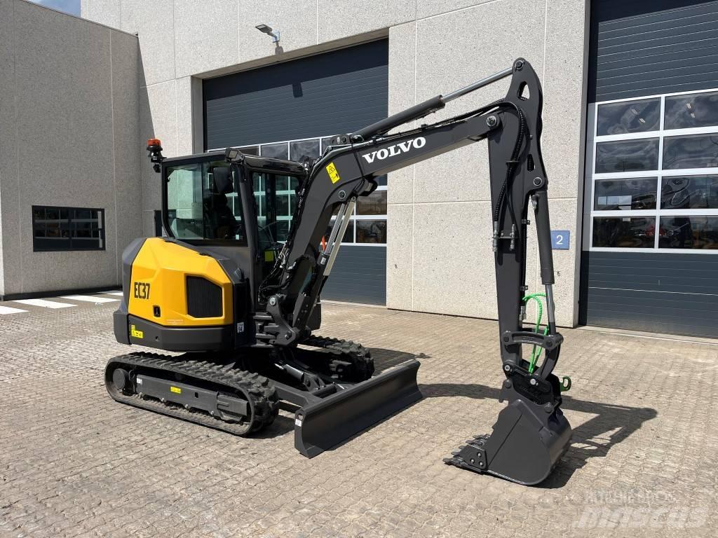 Volvo EC37F Міні-екскаватори < 7т