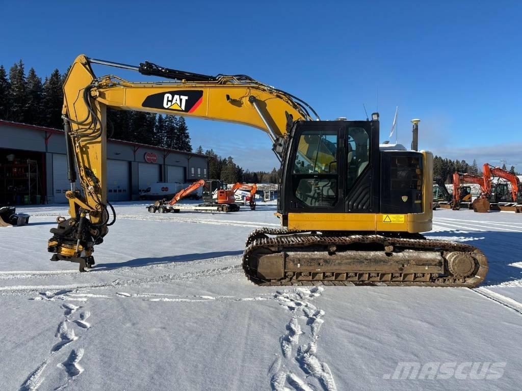CAT 325 FL CR Гусеничні екскаватори