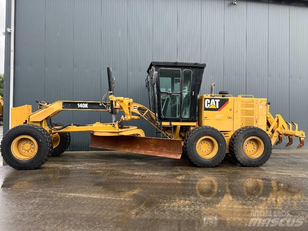 CAT 140K Грейдери