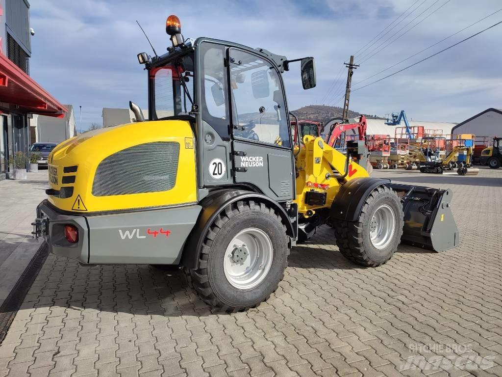 Wacker Neuson WL 44 Фронтальні навантажувачі
