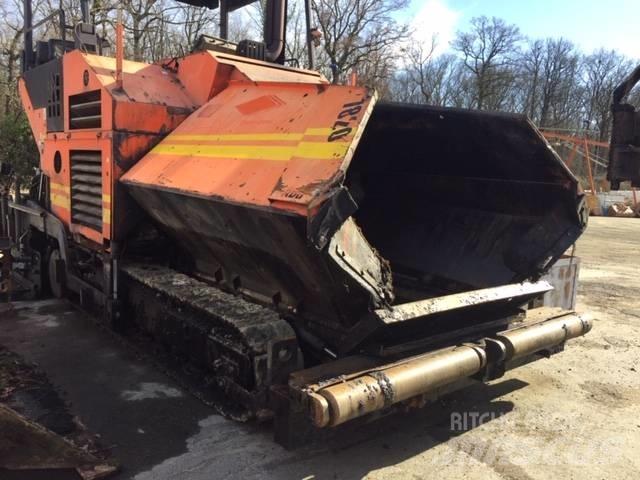Volvo 7820 Асфальтовкладачі