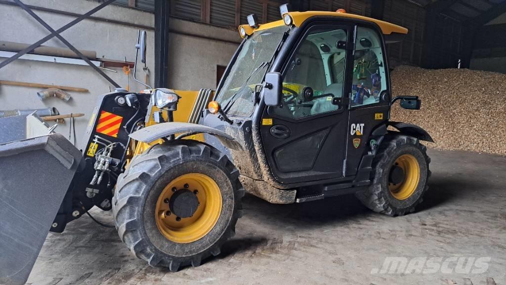 CAT TH306D Телескопічний навантажувач