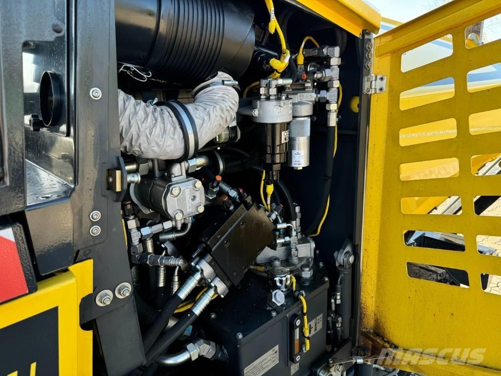 Bomag BF 300 C-2 Асфальтовкладачі
