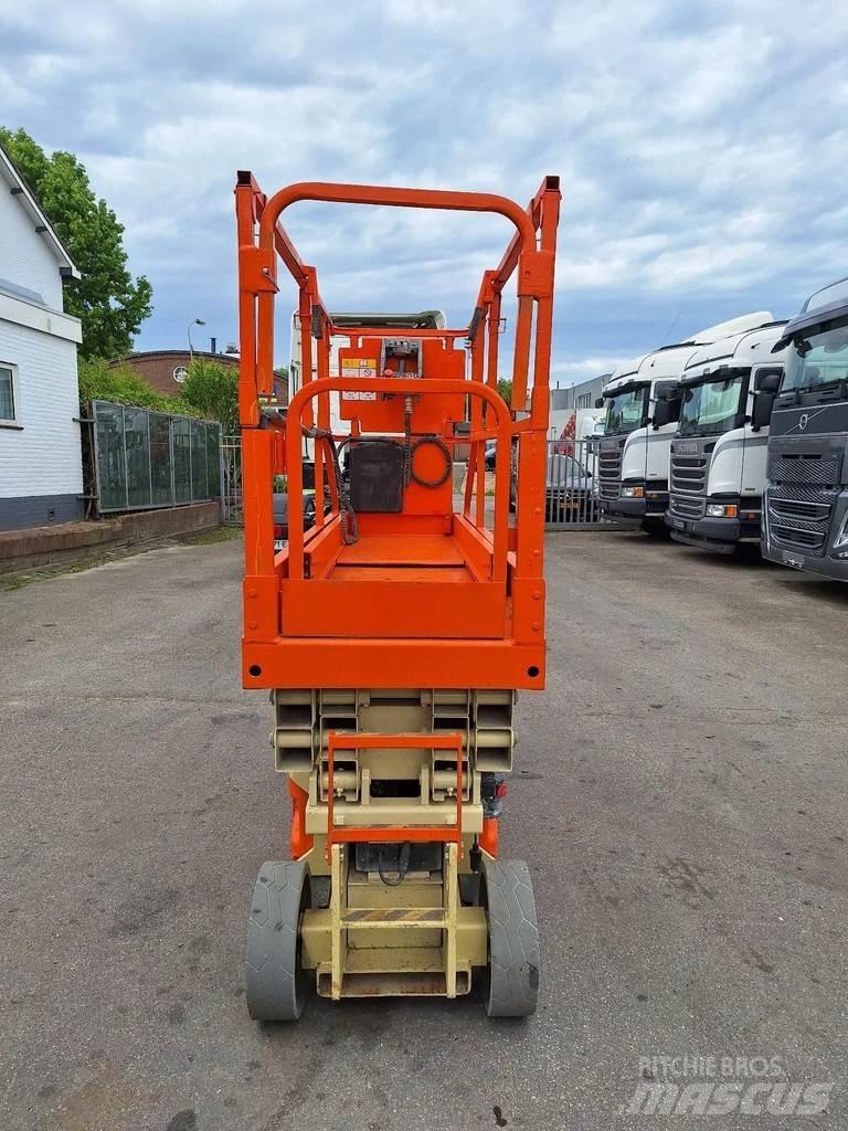 JLG 2030 ES Підйомники-ножиці
