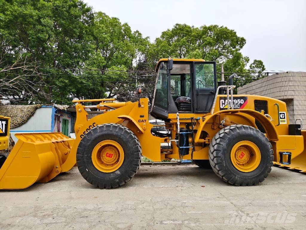 CAT 950 GC Фронтальні навантажувачі
