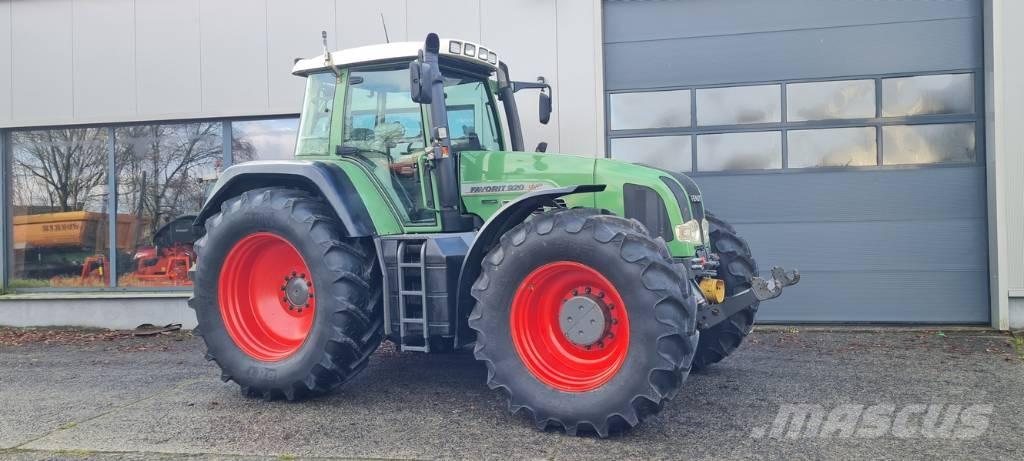 Fendt 920 Vario Трактори